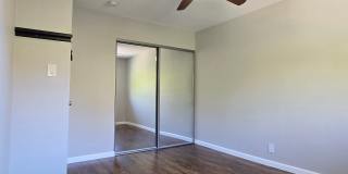 Remodeled Townhome in Beautiful Complex, A/C, Pool, Tennis Courts, Patio, Great Location! Gallery 11