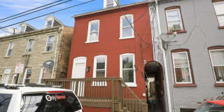 3 Bed, 1 Bath Available Now! Gallery 4