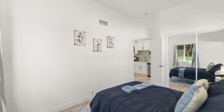 10730 Strathern Gallery 51