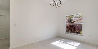 320 NE 42nd Street Gallery 11