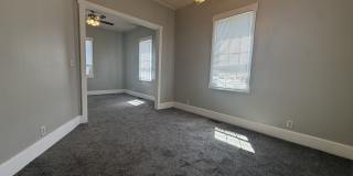 2 Bed House w/ Ramp Access and Fenced in Back Yard + Walk In Shower Gallery 10