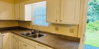 2 Bedroom, 1.5 Townhouse Gallery 7