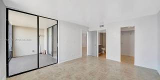 117 Lake Emerald Dr Gallery 22