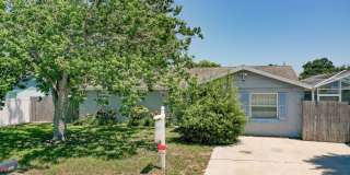 4 Bedroom POOL Home in Largo Gallery 1
