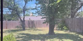 Adorable 3 bedroom, 2 bath home in Aledo Gallery 10