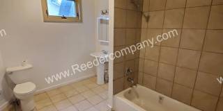 Large 2 bedroom home (close to the beach) Gallery 5