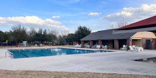NorthPark / Taylor, TX / 4 bedrooms / Approx 2932 sq. ft. / Refrigerator / Washer & Dryer / New Carpet & Paint Gallery 31