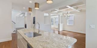 OAKLEY - Stunning executive tudor Gallery 21
