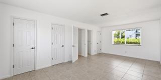 4454 W Tradewinds Avenue W Gallery 14