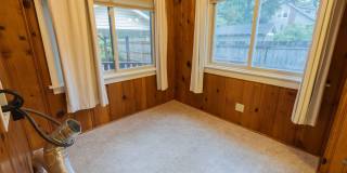 Spacious 4BR Bungalow: Historic Old Southwest w/ Screened Porch & Car Port Gallery 23