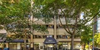 Luxury Seattle Living with Panoramic Views, Resort-Style Amenities & Concierge Gallery 1