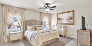 7076 N Sunrise Gallery 16