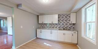 Clark / Fulton - 3 Bedrooms - 1 Bath - Single Family Home Gallery 1