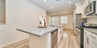 1672 Cayton Gallery 8