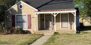 2502 1st Street Gallery 1