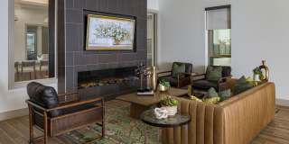 Harlow Gallery 20