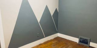 BIG 4 bedroom,  2 Bath Close to UNC Gallery 9