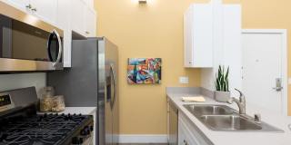 NEW 2 Bed, 2 Bath LOFTS! HEART OF KOREATOWN! * WASHER & DRYER in unit! Gallery 3