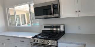 Recently Upgraded and Refreshed House with Pool and Casita Gallery 5