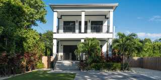 19 Coral Way Gallery 1