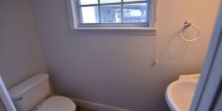 ORLANDO: 3 Bed/2.5 bath, 2 Story Townhome in Golden Heights! Gallery 7