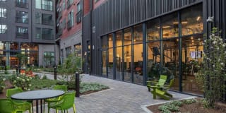 AMLI Westside Gallery 18