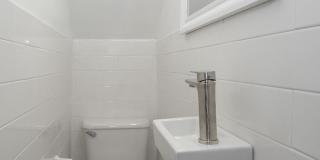 201 DUPONT STREET Gallery 10