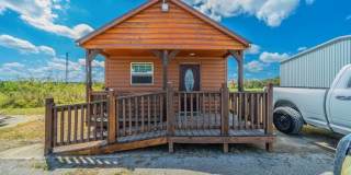 812 S Parkway Drive Gallery 1