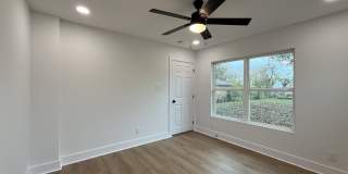 2239 Burnet St Gallery 15