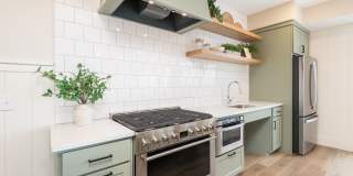 The Uptown Apartments Gallery 18