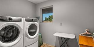 Exquisite Luxury Home Basking in Red Rock Mountains with Infrared Sauna + Fire Tables, Near Oak Creek Golf Course! Mystic Thyme Gallery 27