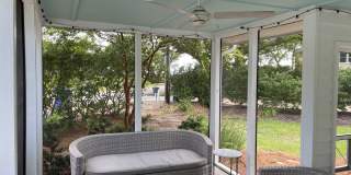 Old Village Cottage - 1.5 Blocks to Pitt Street Bridge Gallery 24