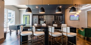 500 West Trade 500 West Trade Gallery 17