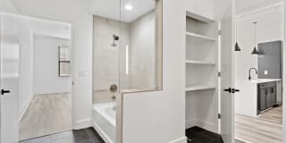 AMLI Old 4th Ward Gallery 25