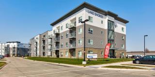 Lake Shore Apartments Gallery 31