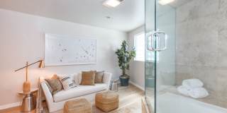 465 S Sherbourne Dr Gallery 17