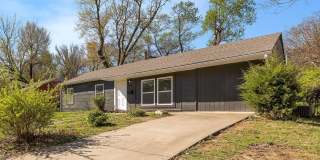 Spacious Single Family Home - 4 BD/2 BA Gallery 1