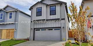 3 Bed, 2.5 Bath Home in Ridgefield's McCormick Creek Subdivision Gallery 1