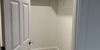 ✨Beautifully Remodeled Modern Smart Home for Rent! ✨ Gallery 24