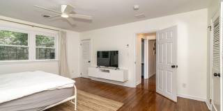 1800 LARK Lane Gallery 30