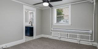 Elegant Renovation! HUGE 1 Bed 1 Bath Available Now! Gallery 63