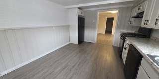 4 Bedroom, 2 Bathroom House in the South Side! Gallery 3