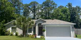 Spacious 4 Bedroom Home in Pine Grove! Spacious 4 Bedroom Home in Pine Grove! Gallery 1
