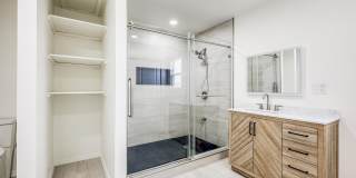 6289 COSECHA LUNA Circle Gallery 21