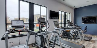 Pullman Pointe Gallery 23