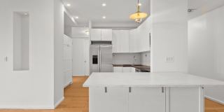 208 W 30TH Street Gallery 3