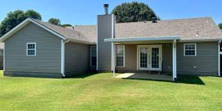3 Bed, 2 Bath with Vaulted Living Room, Walk-In Shower, and Privacy-Fenced Yard Gallery 23