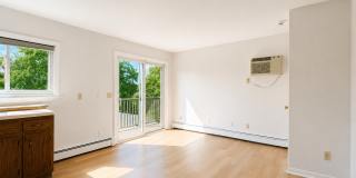 124 Lawn Avenue Gallery 4