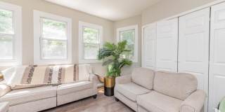 2923 N Avers Gallery 1