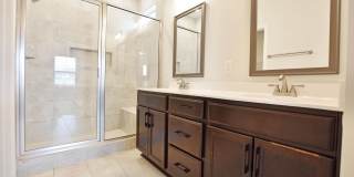 Three Bedroom with Bonus! Gallery 17
